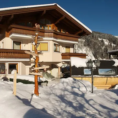 Tristkogel Szálloda Saalbach Hinterglemm